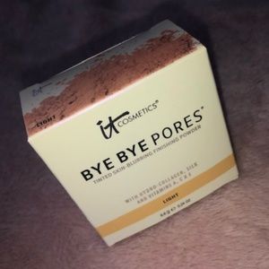 BYE BYE PORES tinted finishing powder (light)